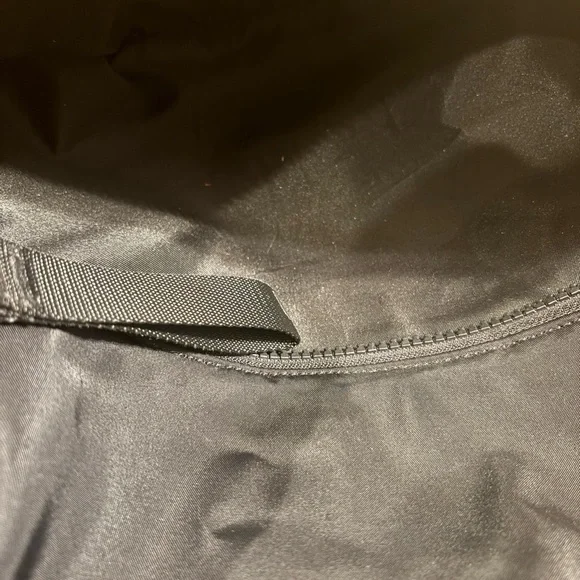 Lululemon New Crew Backpack 22L - Picture 10 of 10